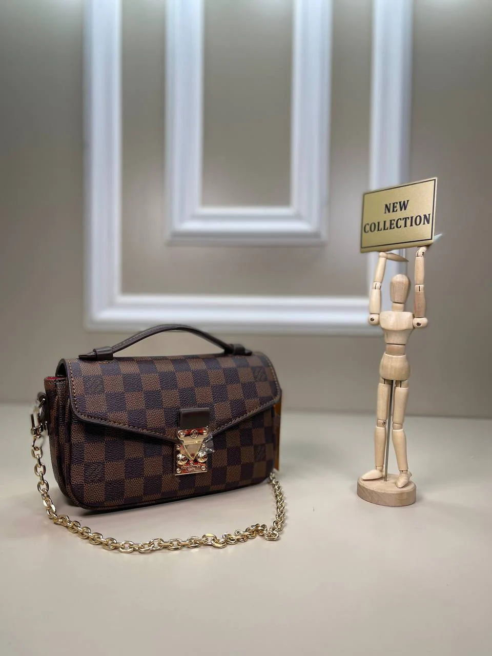 Luis Vuitton Medium size bag
