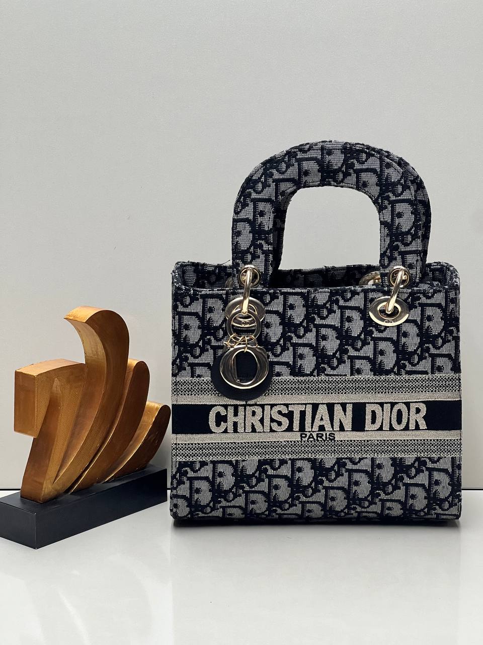 Dior Medium size