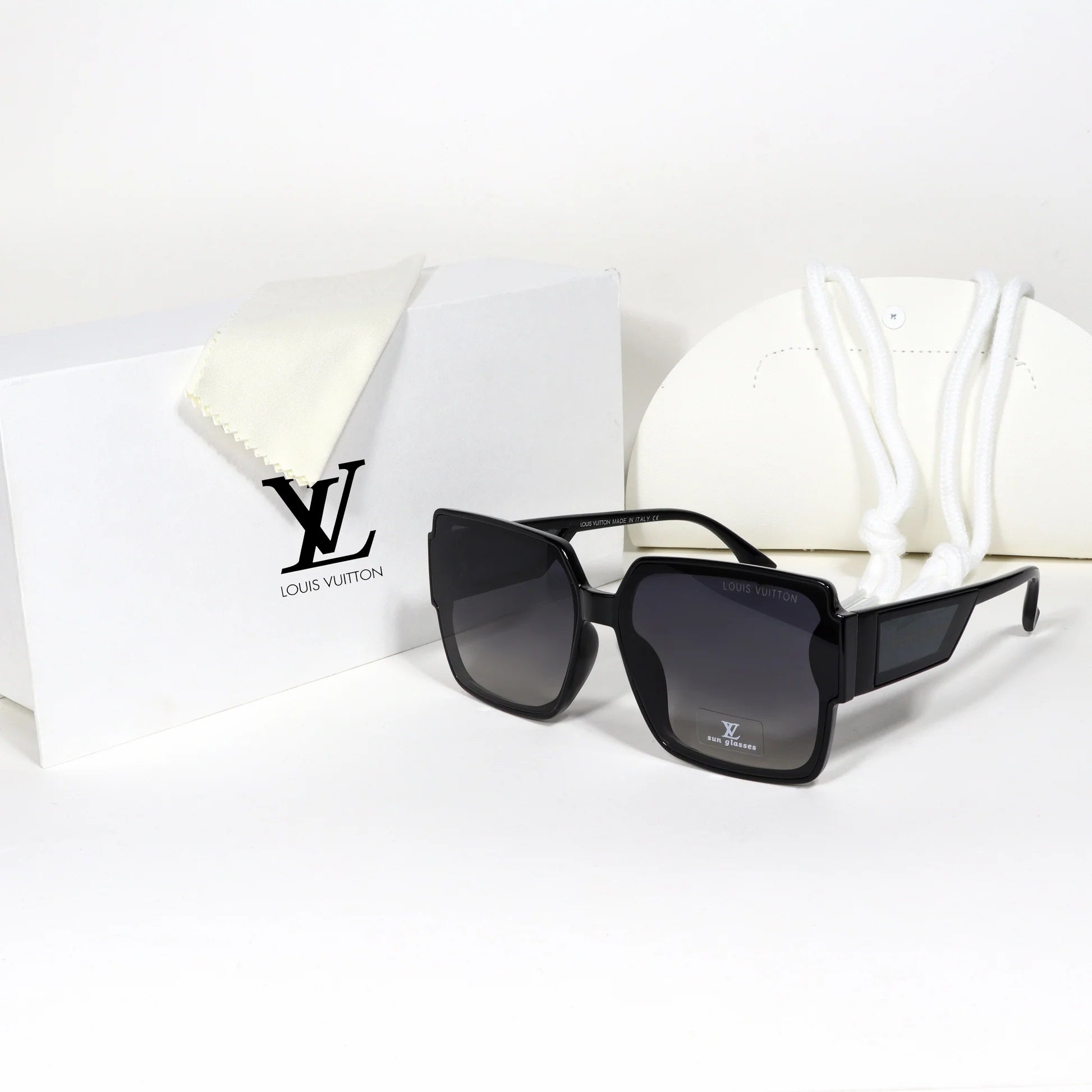 Luis Vuitton sunglasses LV-3